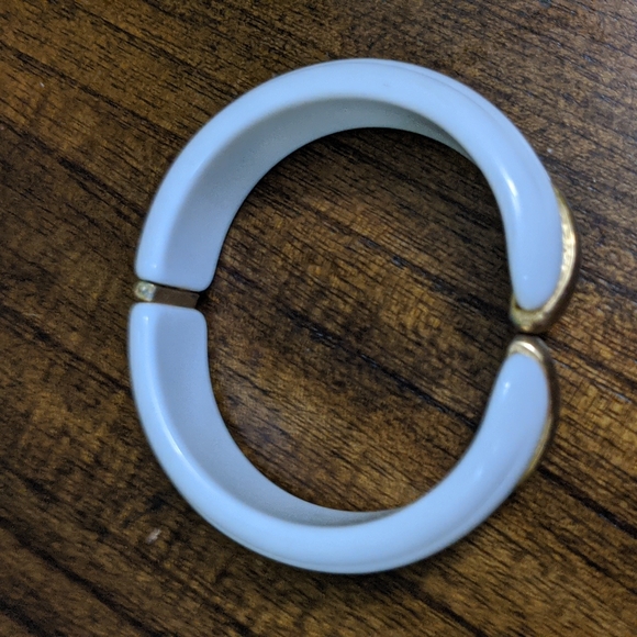 Vintage Hinged Bangle - Picture 2 of 2